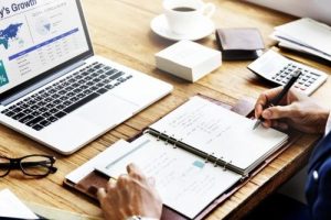 using both digital and traditional method for accounting